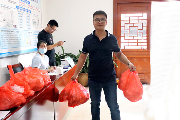 1626940795259524.jpg 公司貼心地為大家準(zhǔn)備了早餐.jpg