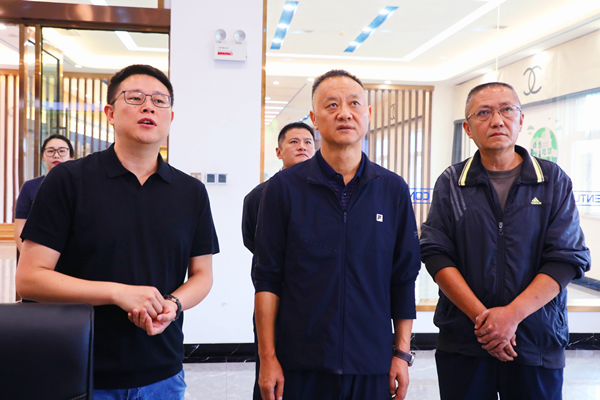 1757982968585785.png 羅平縣委書記許韶發調研照片.png